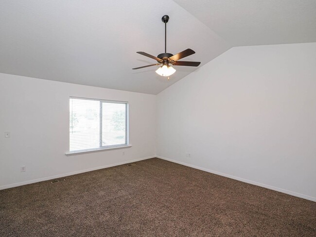 Building Photo - Beautiful 3-Bed, 2-Bath Townhome in Americ...