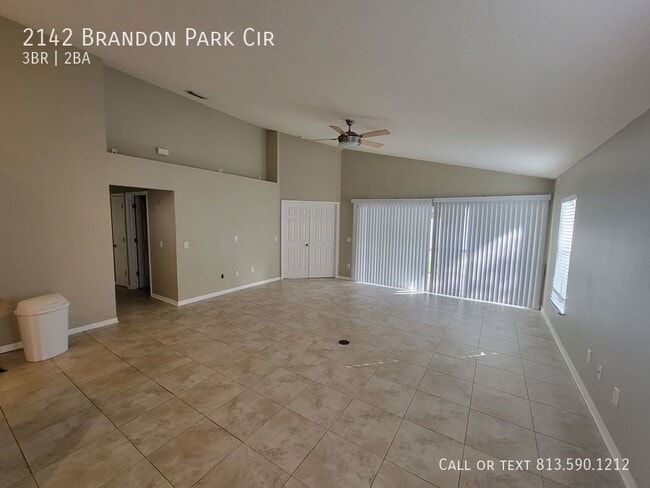 Building Photo - 2142 Brandon Park Cir