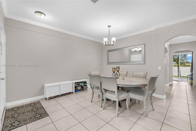 Building Photo - 4015 SW 156th Ave