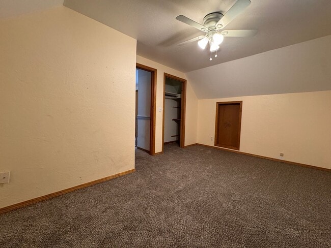 Building Photo - HOUSE FOR RENT IN THE JANESVILLE SCHOOL DI...