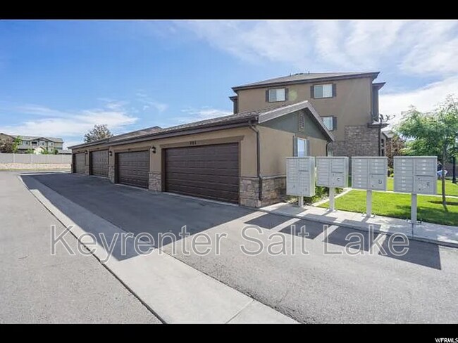 Building Photo - 203 Jordan Ridge Boulevard