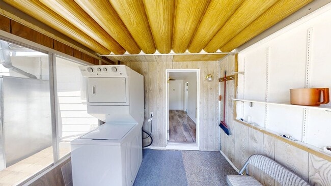Building Photo - Charming 3 bedroom 2 bathroom in Yucaipa