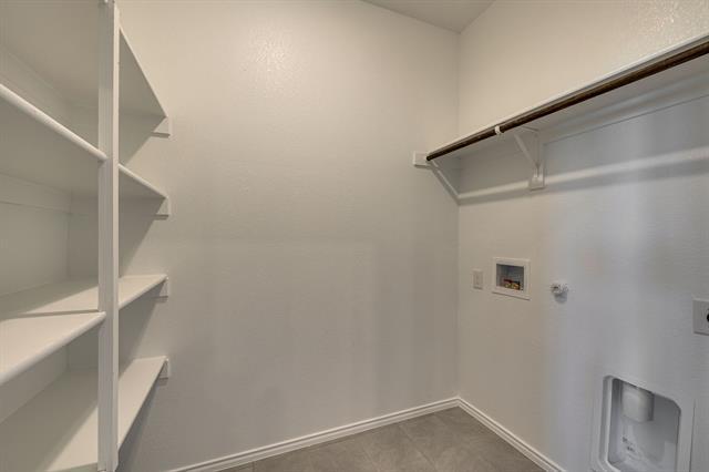 Building Photo - 2028 Gill Star Dr