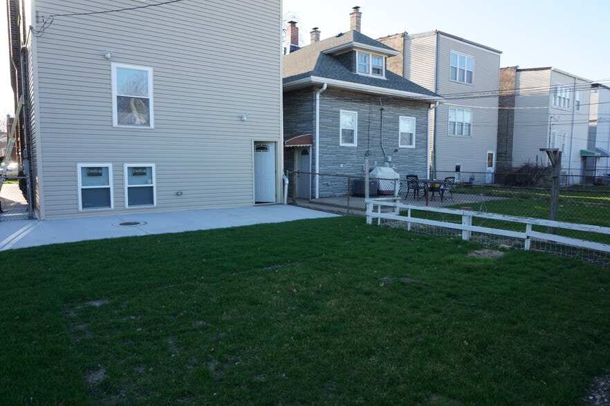 Backyard - 2109 S 59th Ct
