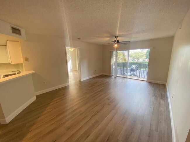 Building Photo - 4155 N Haverhill Rd