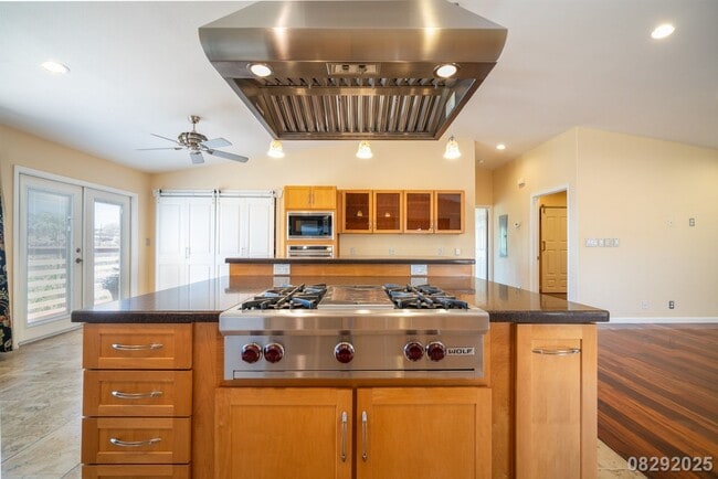 Building Photo - 3 Bedroom 3 Bathroom pet negotiable SFH in...