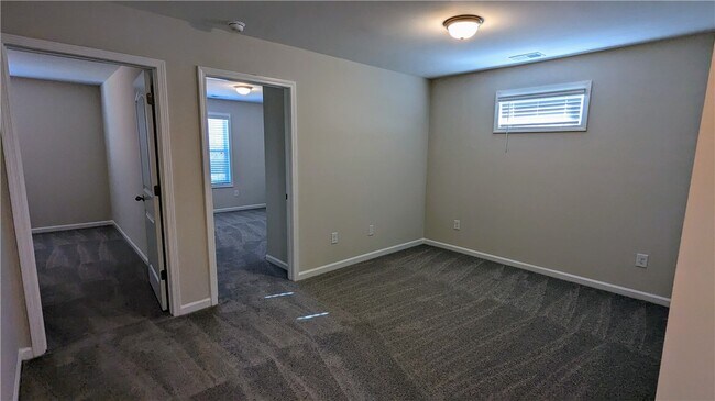 Building Photo - 249 Carvel Trl