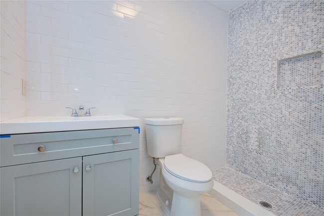 Building Photo - 4427 Waterfall Way