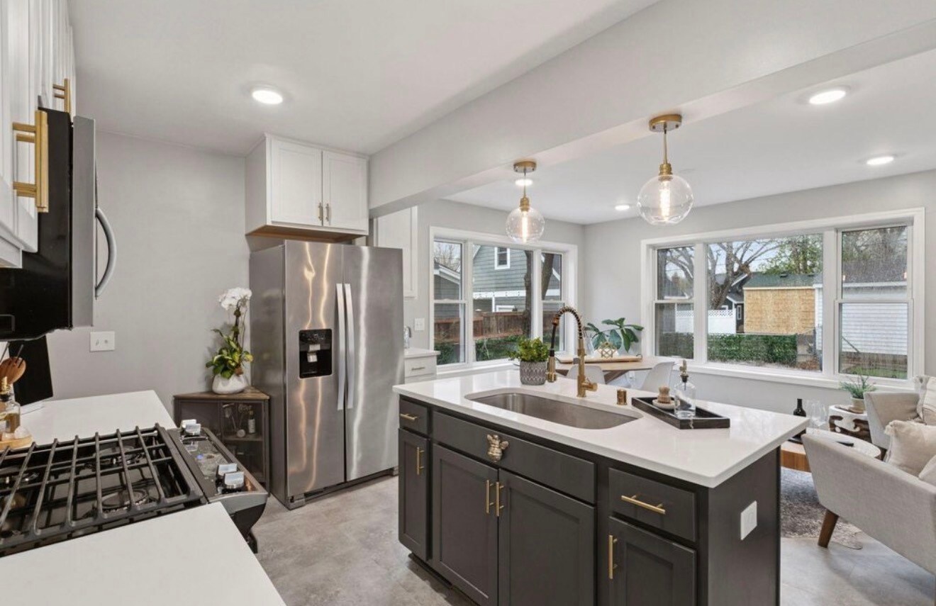 Building Photo - 5217 France Ave S