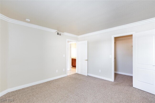 Building Photo - 1150 N Buffalo Dr