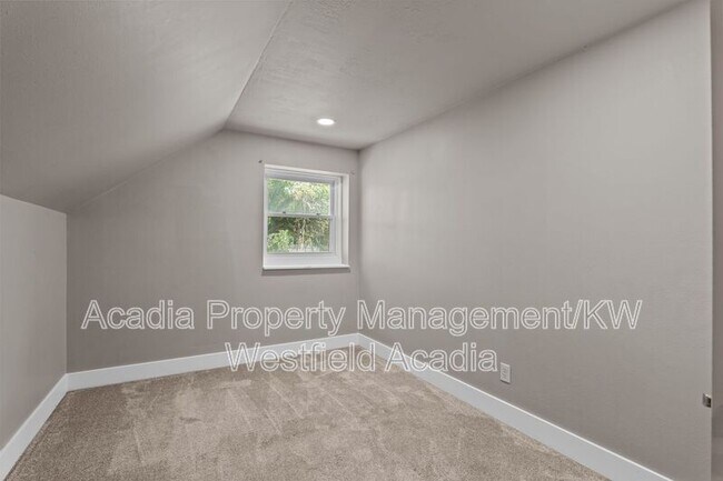 Building Photo - 310 S 200 E