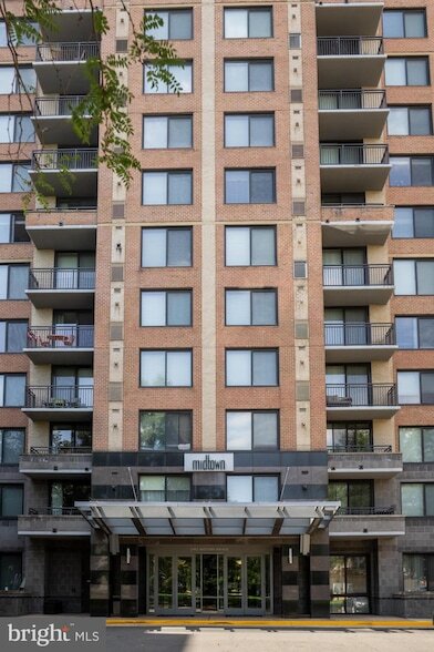 Building Photo - 2451 Midtown Ave