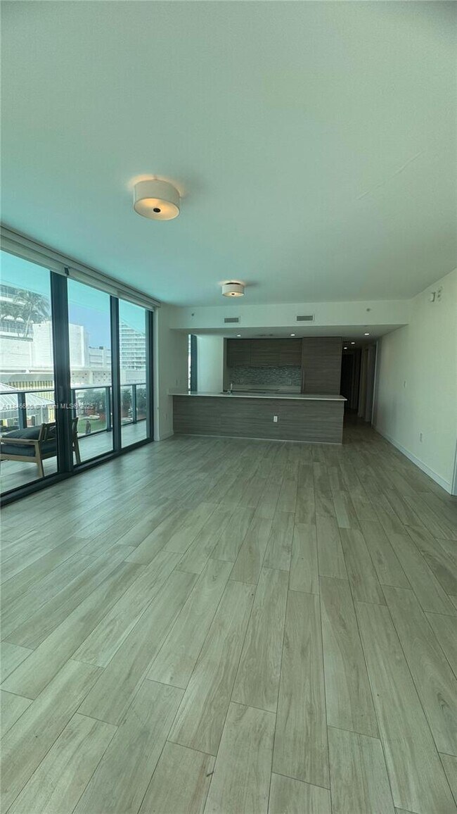 Building Photo - 1300 S Miami Ave