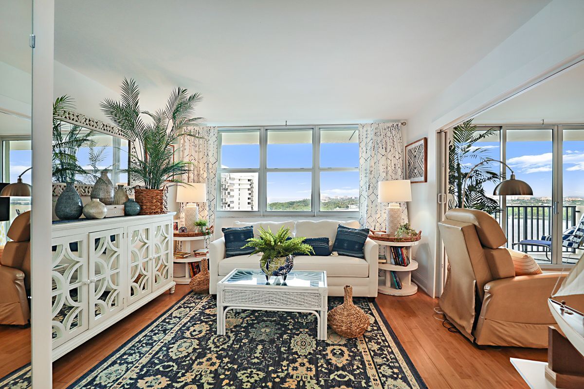 Building Photo - 2121 N Ocean Blvd