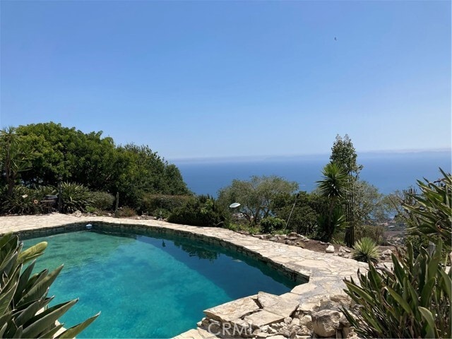 Primary Photo - 35 Oceanaire Dr