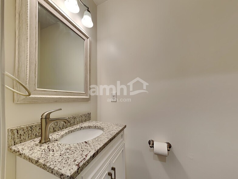 Building Photo - 5722 Jo Anne Rose Ct