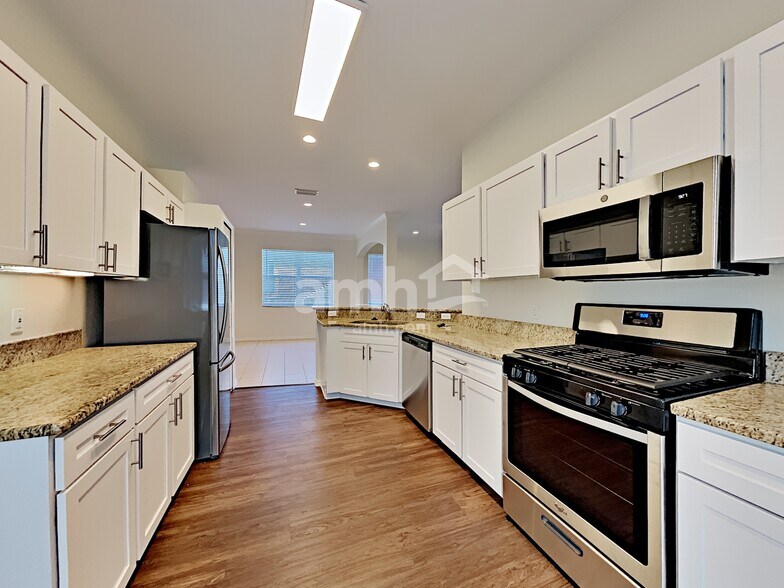 Building Photo - 6424 Orchard Oriole Ln