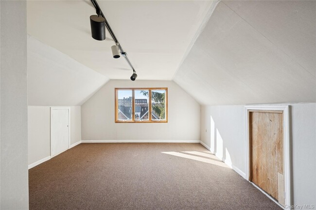 Building Photo - 84-21-84120 120th St