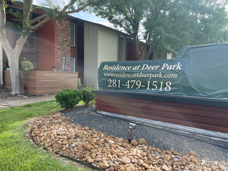 Residence at Deer Park Apartments 335 E San Augustine St Deer Park TX