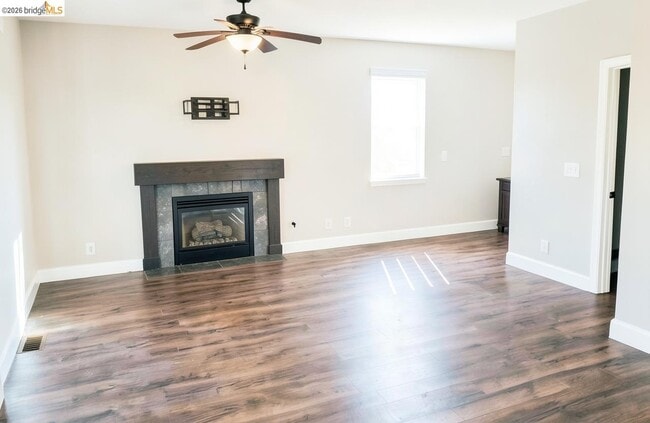 Building Photo - 2413 Santa Cruz Ct