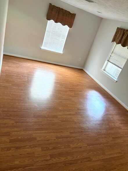 Building Photo - 2510 Smoketree Ln