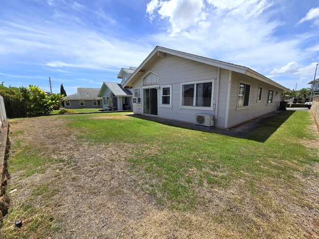 Building Photo - 2br/2bath Home with Garage in Waikele