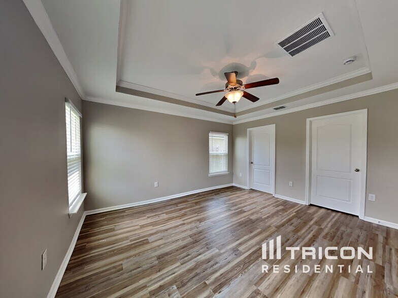 Building Photo - 414 Samara Lakes Pkwy