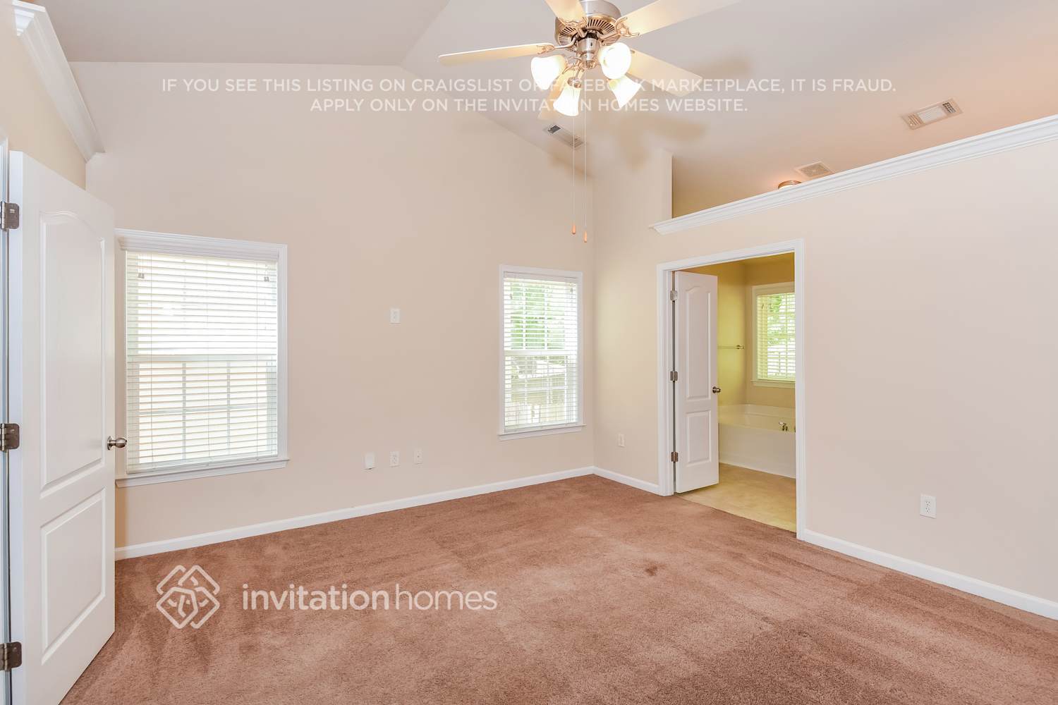 Building Photo - 1320 Martins Down Dr SE