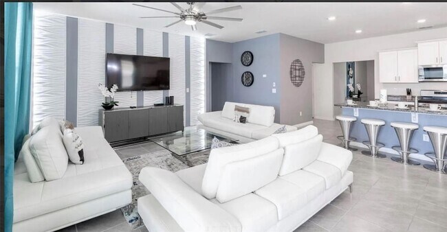 Building Photo - 7572 Oakmoss Loop