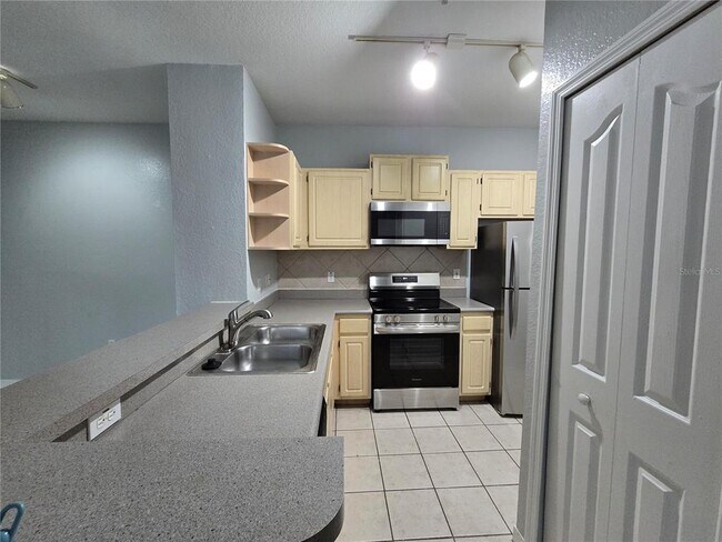 Building Photo - 8919 Legacy Ct