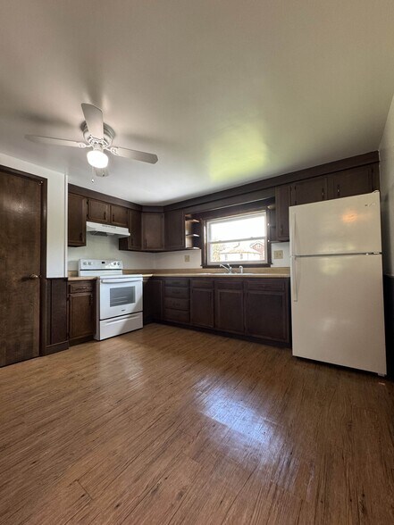 Kitchen with Appliances - 107 Main St