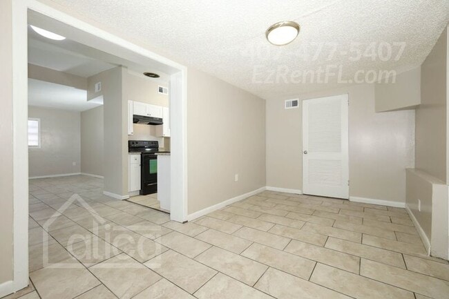 Building Photo - 5604 Cortez Dr