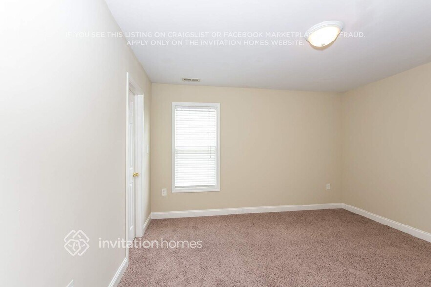 Building Photo - 9011 Magna Ln