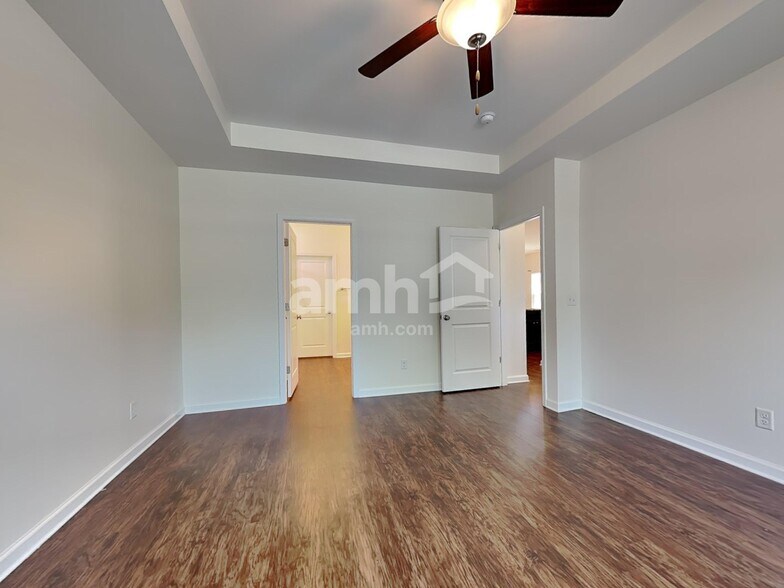 Building Photo - 21 Crabapple Cir