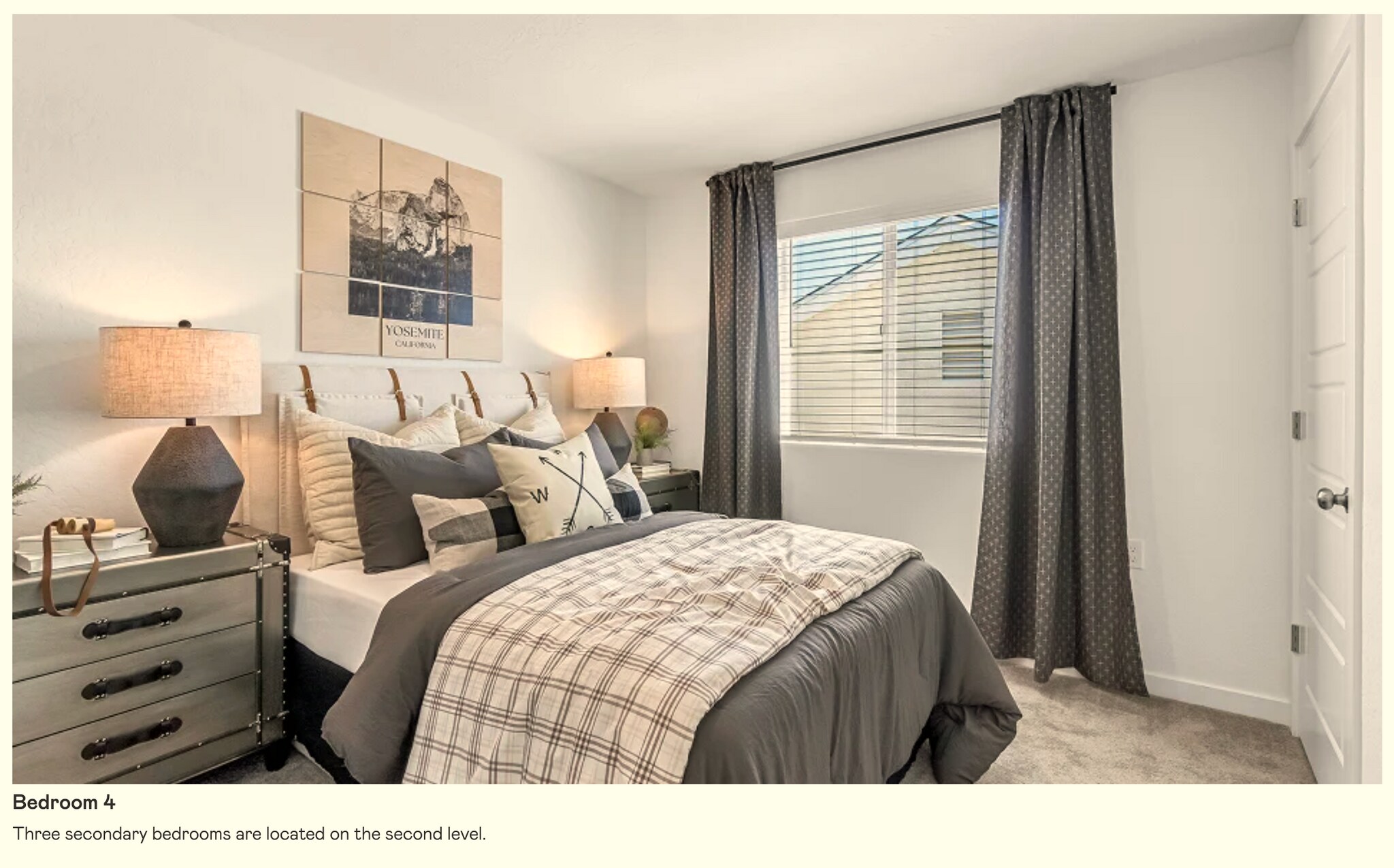 Building Photo - 4454 Buckingham Ave