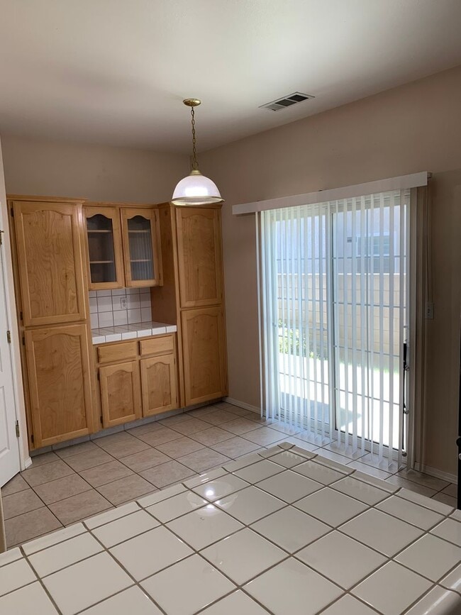 Building Photo - 3 Bedroom 2 Bath Home in Cul-De-Sac