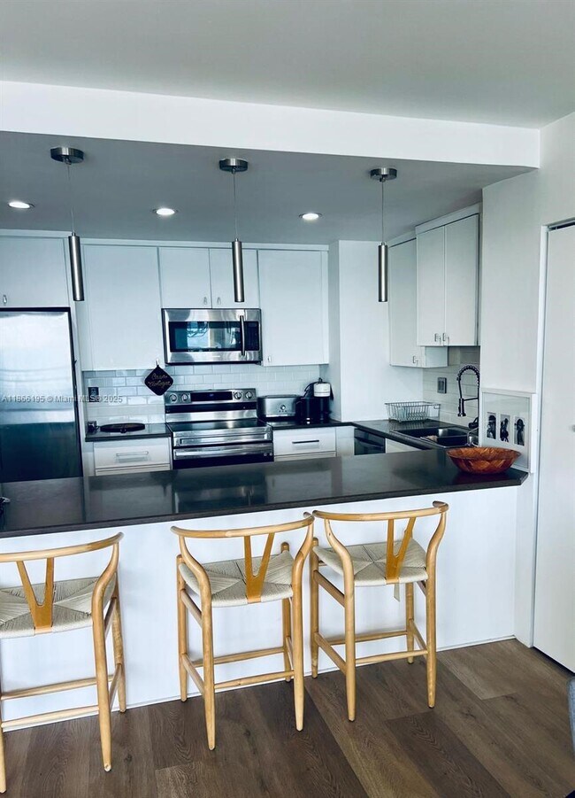 Building Photo - 11111 Biscayne Blvd