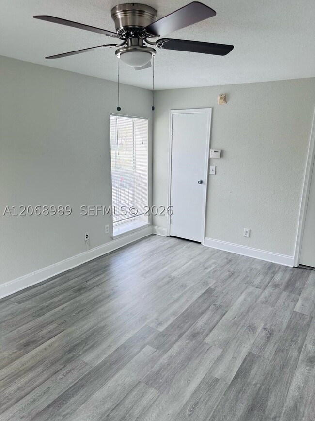 Building Photo - 777 Riverside Dr