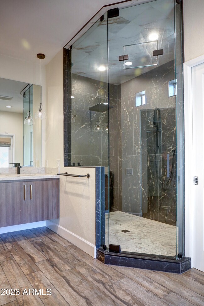 Building Photo - 2016 E State Ave