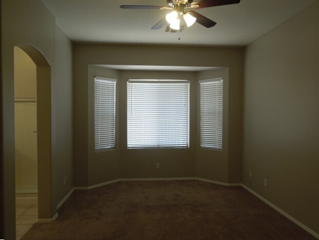 Building Photo - 12717 W Earll Dr