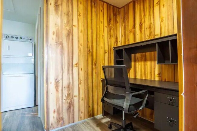 Building Photo - 9096 Dubois Blvd