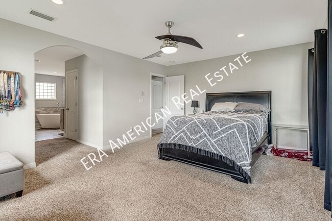 Building Photo - 1725 Union Ave