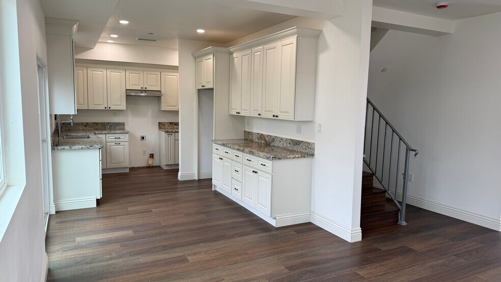 Building Photo - 4107 Clara St