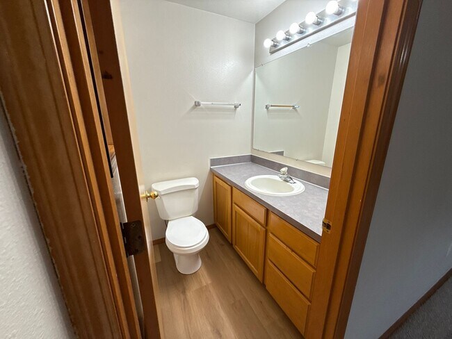 Building Photo - 3 Bedroom 1.5 Bath Home Fenced Yard, Shed ...