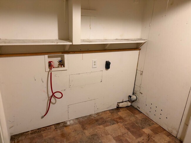 Building Photo - Blanchard 1 Bedroom
