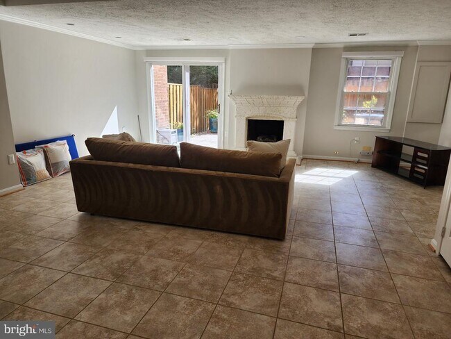 Building Photo - 3720 Mt Airey Ln