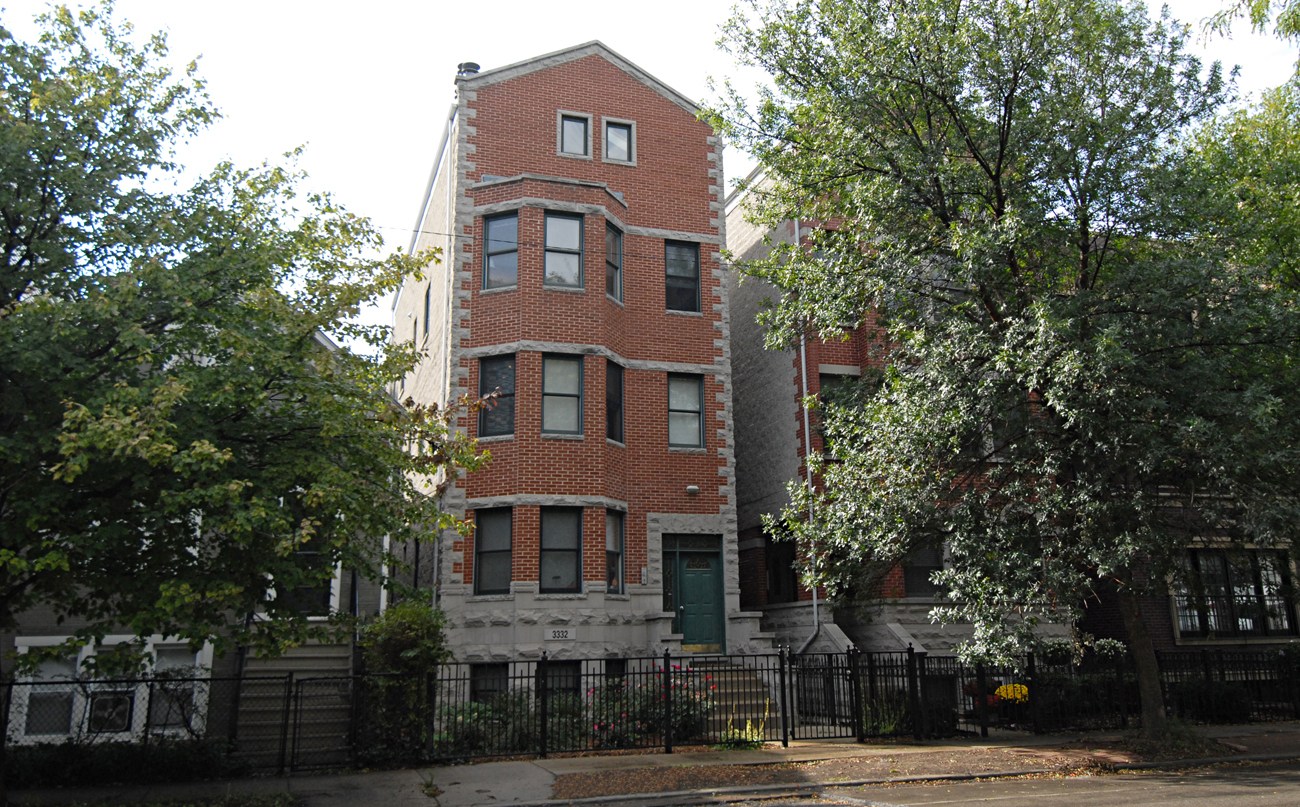 Building Photo - 3332 N Damen Ave