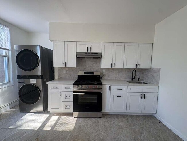 Building Photo - 4526 Brown St