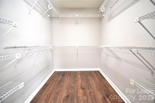 Building Photo - 9530 Errington Ln