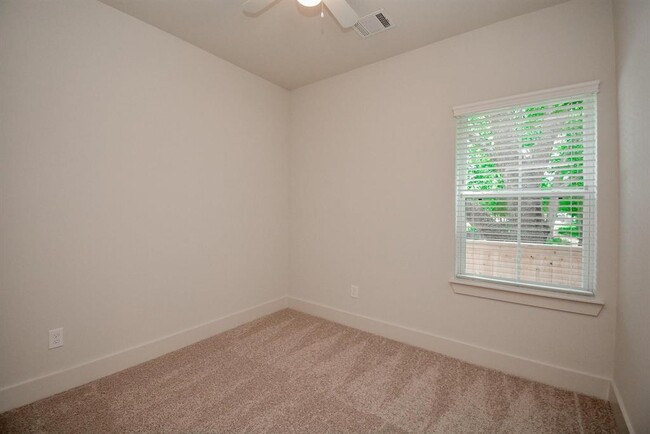 Building Photo - 6013 Cypress St